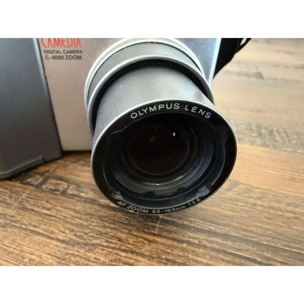 Olympus Camedia C-4000 Zoom 4MP Digital Camera with 3x Optical Zoom